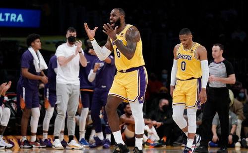 shams最新爆料,最新NBA转会动态揭秘